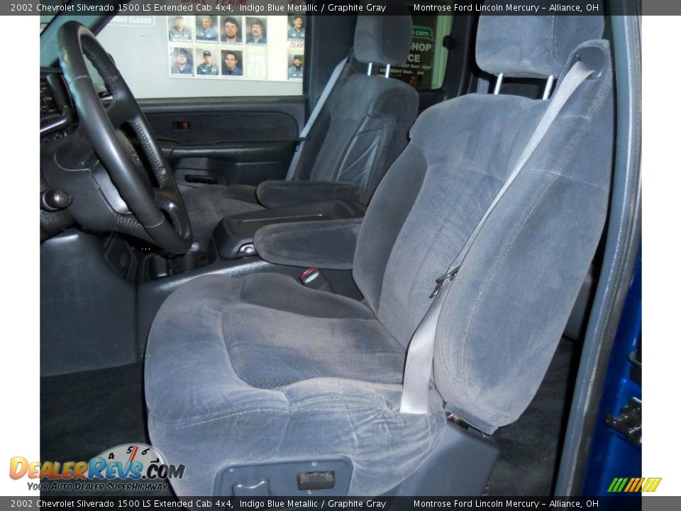 2002 Chevrolet Silverado 1500 LS Extended Cab 4x4 Indigo Blue Metallic / Graphite Gray Photo #24