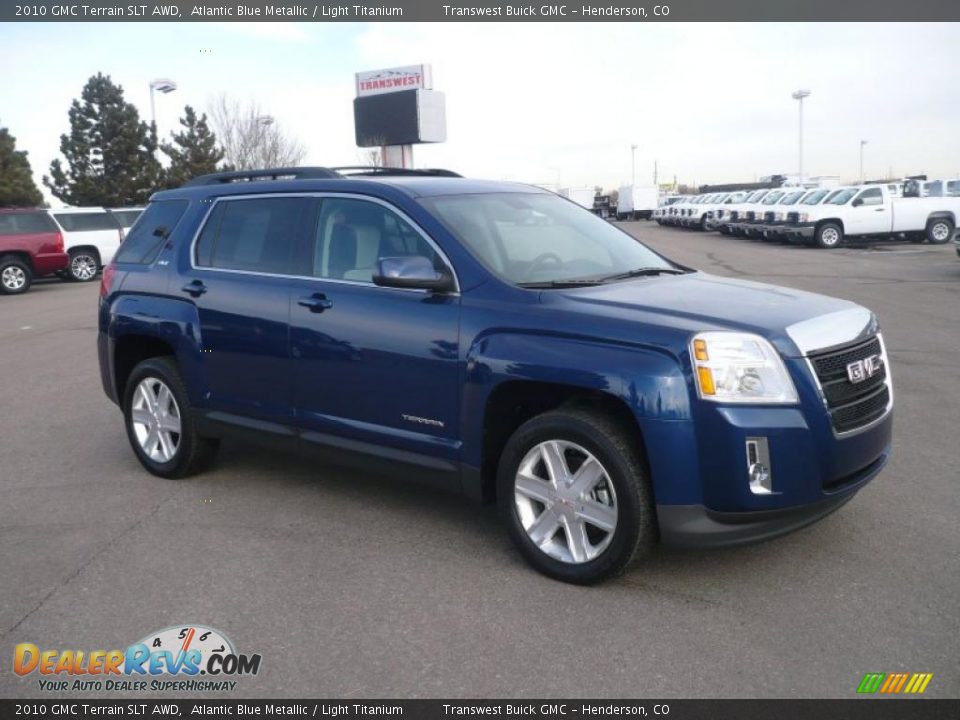 Front 3/4 View of 2010 GMC Terrain SLT AWD Photo #1