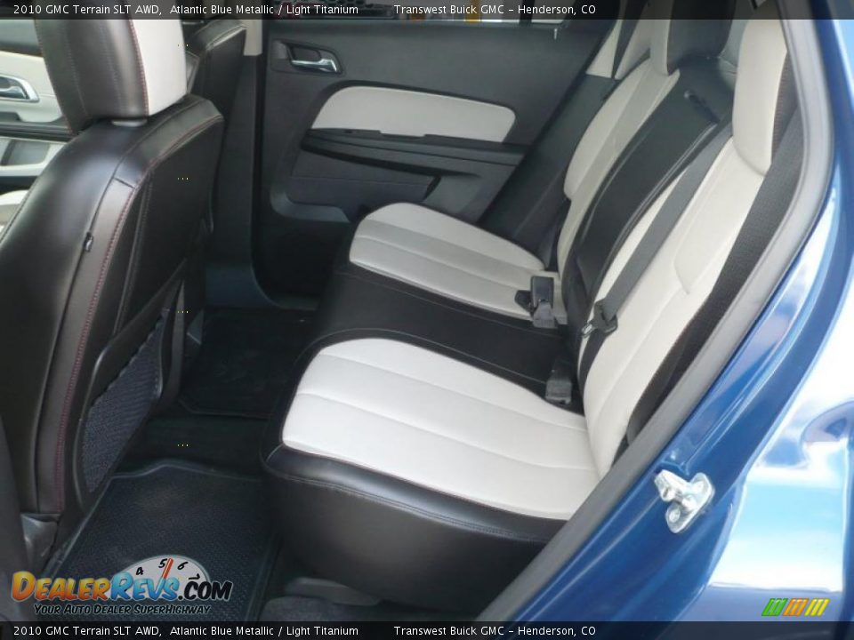 Light Titanium Interior - 2010 GMC Terrain SLT AWD Photo #9