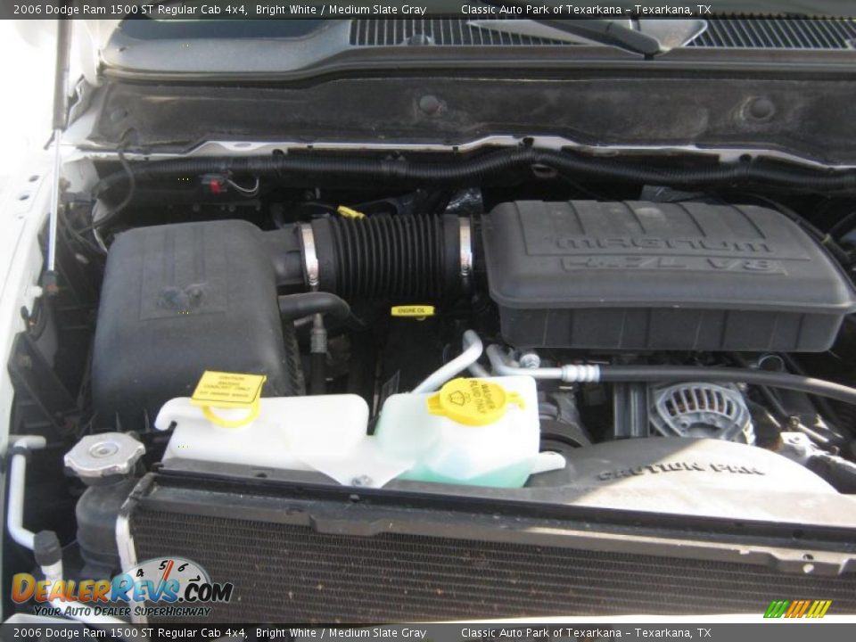 2006 Dodge Ram 1500 ST Regular Cab 4x4 Bright White / Medium Slate Gray Photo #20