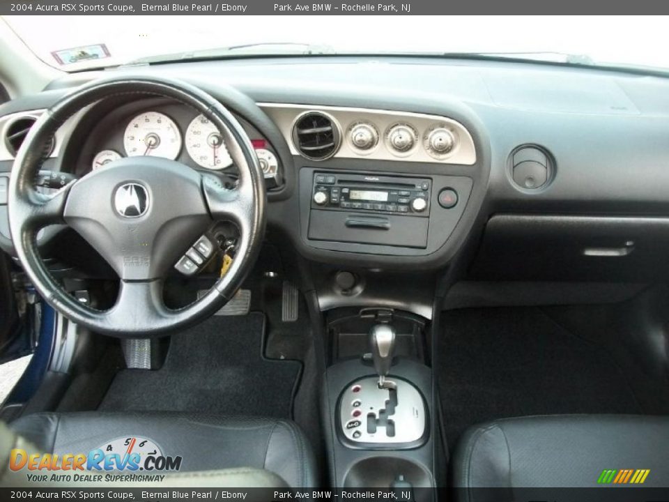 Dashboard of 2004 Acura RSX Sports Coupe Photo #14