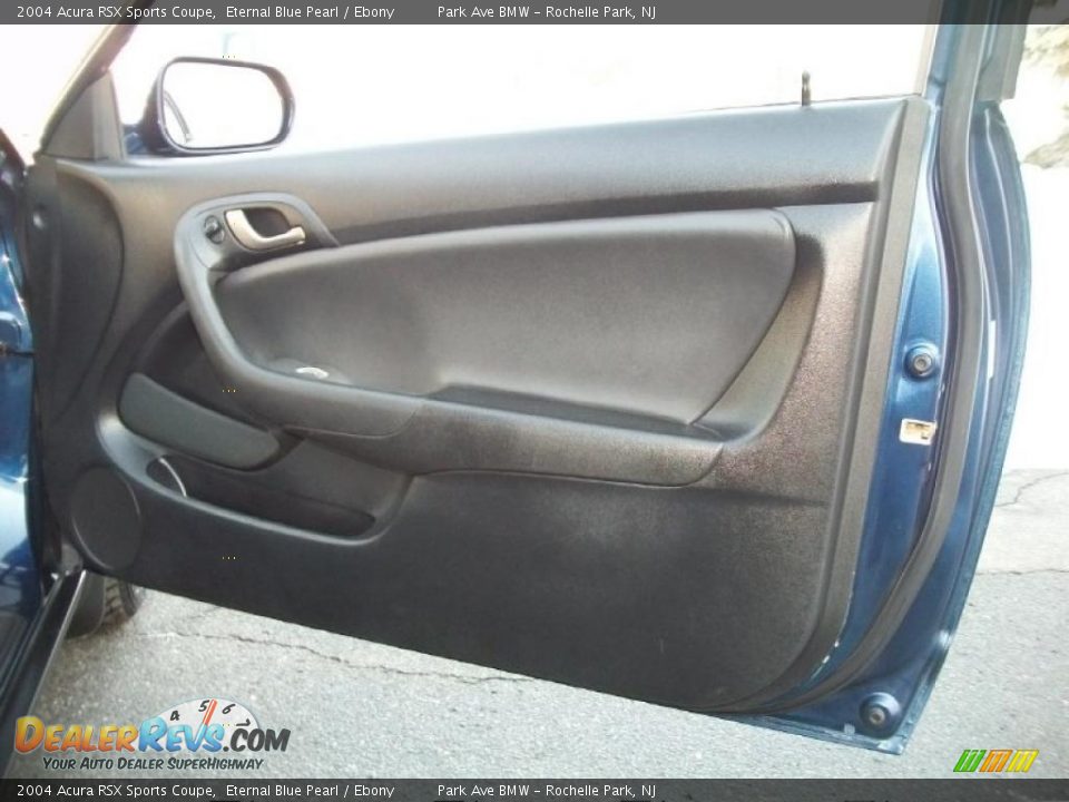 Door Panel of 2004 Acura RSX Sports Coupe Photo #24