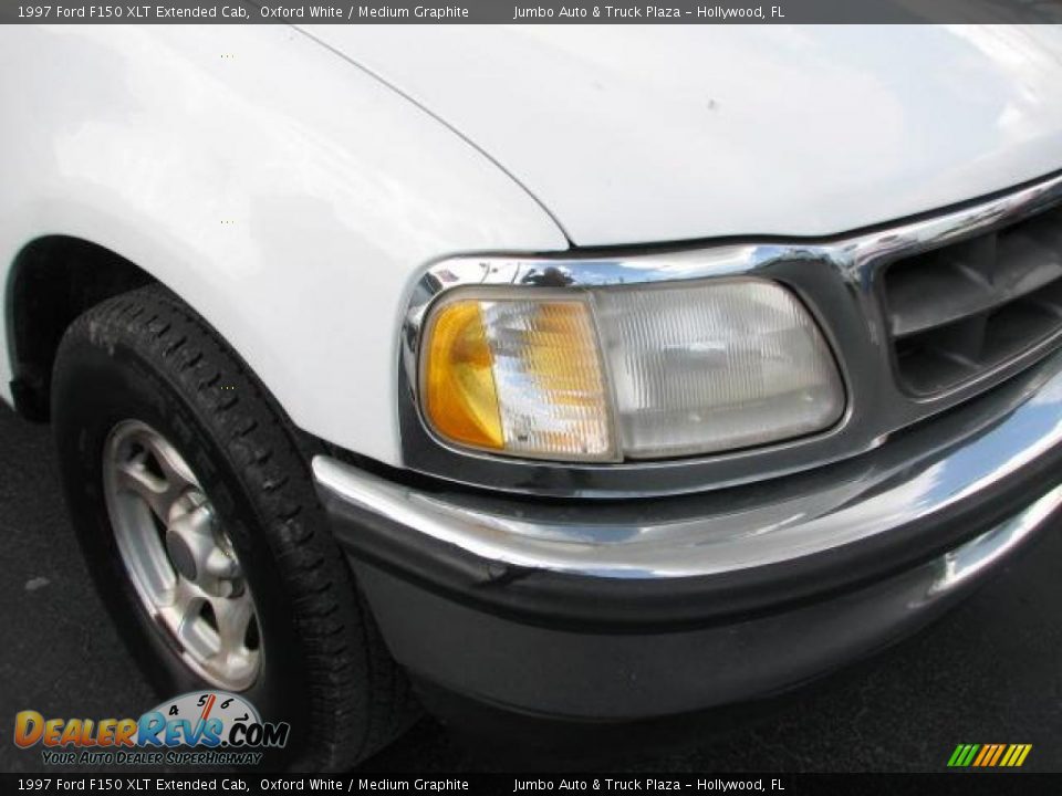 1997 Ford F150 XLT Extended Cab Oxford White / Medium Graphite Photo #2