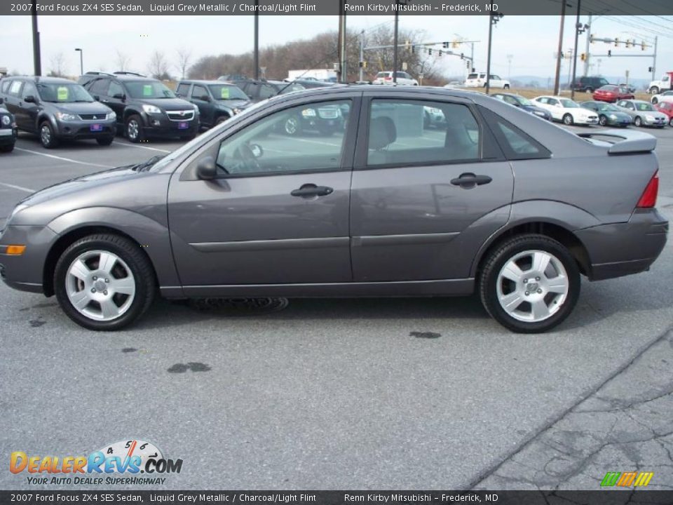 2007 Ford Focus ZX4 SES Sedan Liquid Grey Metallic / Charcoal/Light Flint Photo #2