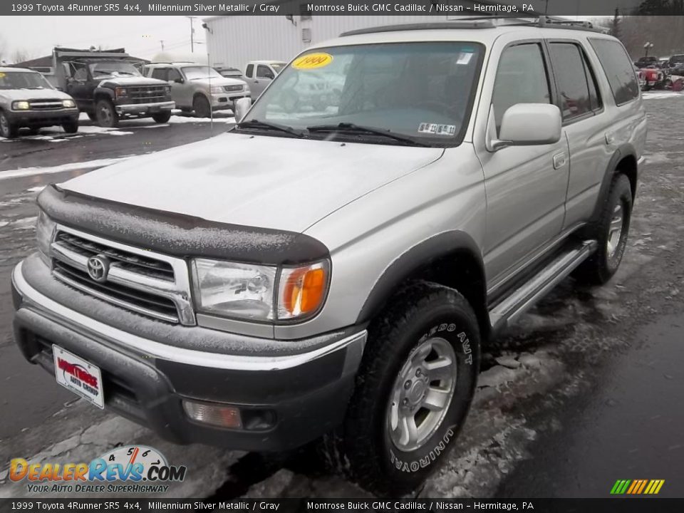 1999 Toyota 4Runner SR5 4x4 Millennium Silver Metallic / Gray Photo #2