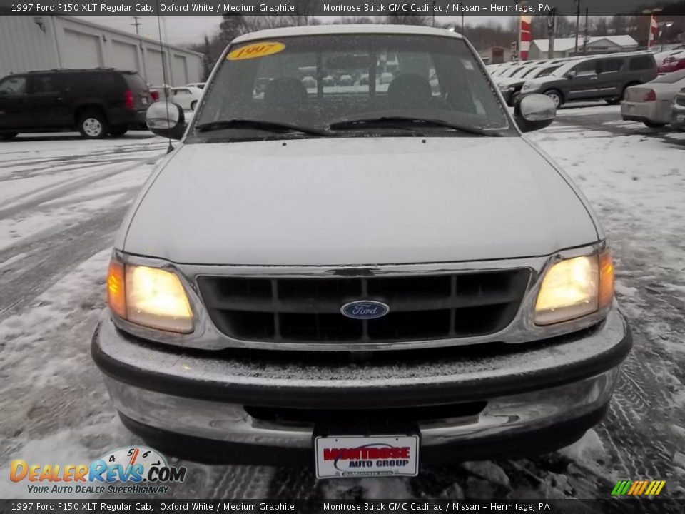 1997 Ford F150 XLT Regular Cab Oxford White / Medium Graphite Photo #2