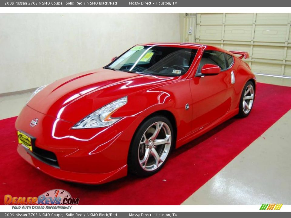 Front 3/4 View of 2009 Nissan 370Z NISMO Coupe Photo #3