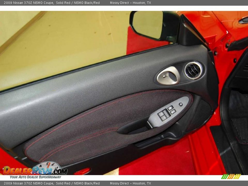 Door Panel of 2009 Nissan 370Z NISMO Coupe Photo #9
