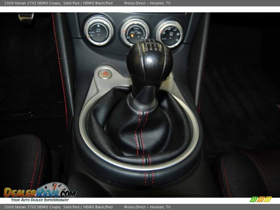 2009 Nissan 370Z NISMO Coupe Shifter Photo #18