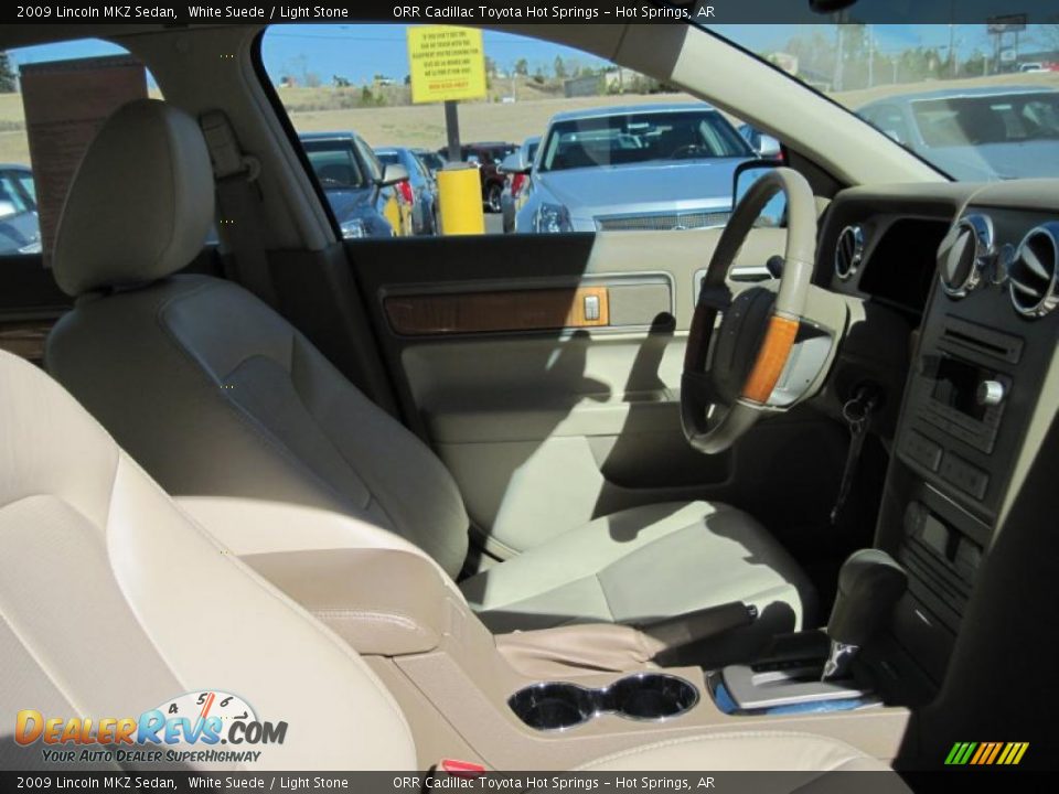 2009 Lincoln MKZ Sedan White Suede / Light Stone Photo #22