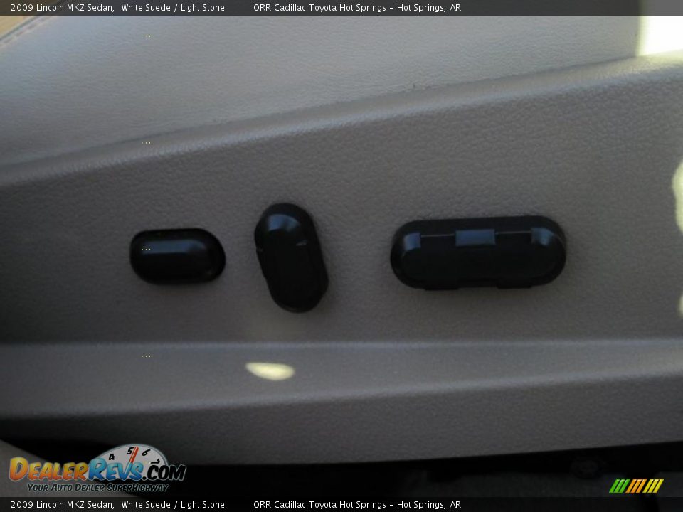 2009 Lincoln MKZ Sedan White Suede / Light Stone Photo #23