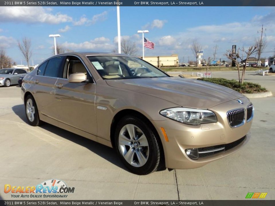 2011 BMW 5 Series 528i Sedan Milano Beige Metallic / Venetian Beige Photo #2