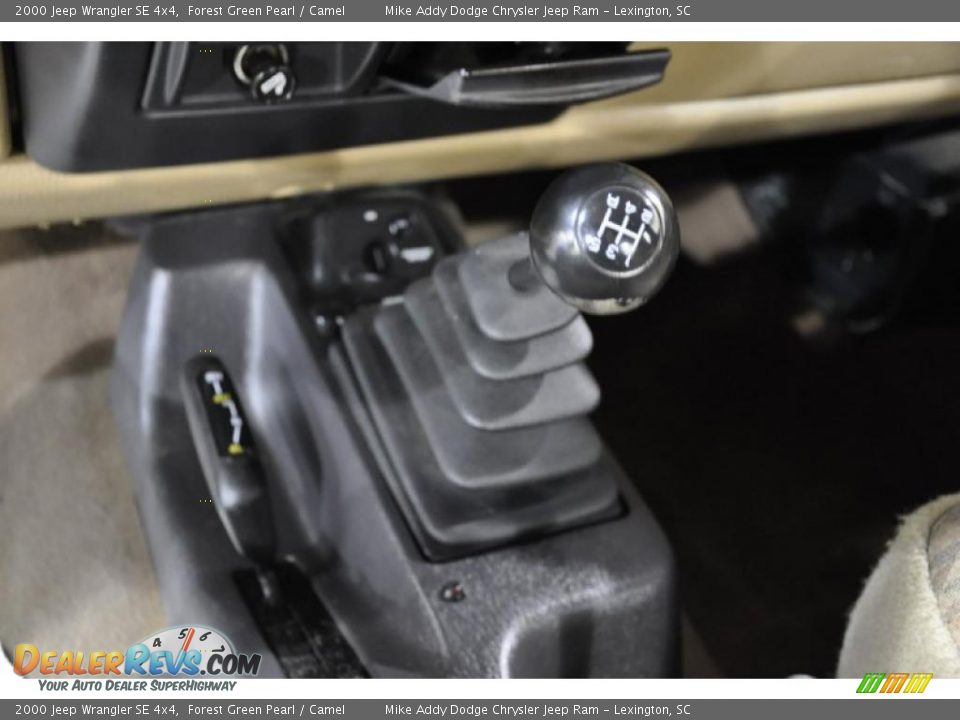 2000 Jeep Wrangler SE 4x4 Shifter Photo #13