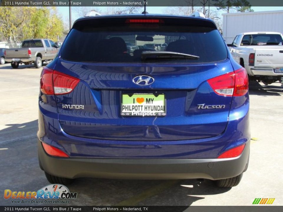 2011 Hyundai Tucson GLS Iris Blue / Taupe Photo #4