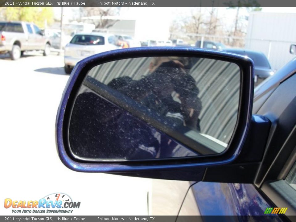 2011 Hyundai Tucson GLS Iris Blue / Taupe Photo #12