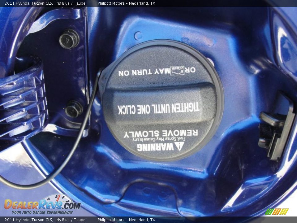 2011 Hyundai Tucson GLS Iris Blue / Taupe Photo #13
