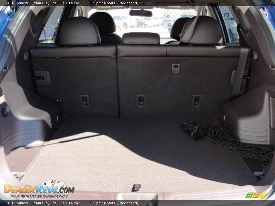 2011 Hyundai Tucson GLS Iris Blue / Taupe Photo #17