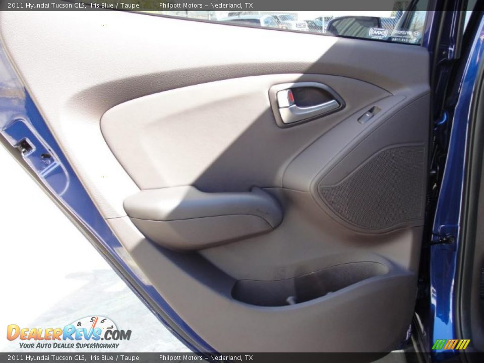 2011 Hyundai Tucson GLS Iris Blue / Taupe Photo #20
