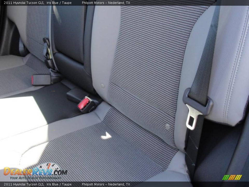 2011 Hyundai Tucson GLS Iris Blue / Taupe Photo #21