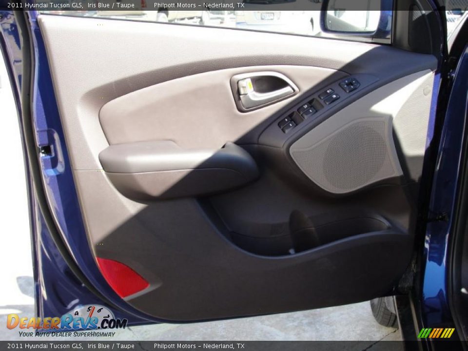 2011 Hyundai Tucson GLS Iris Blue / Taupe Photo #22