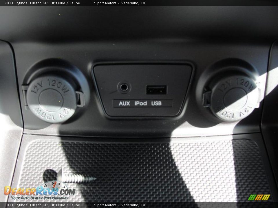 2011 Hyundai Tucson GLS Iris Blue / Taupe Photo #31