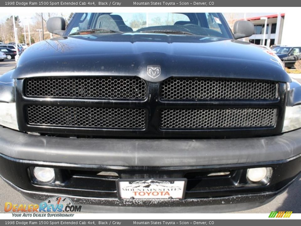 1998 Dodge Ram 1500 Sport Extended Cab 4x4 Black / Gray Photo #27