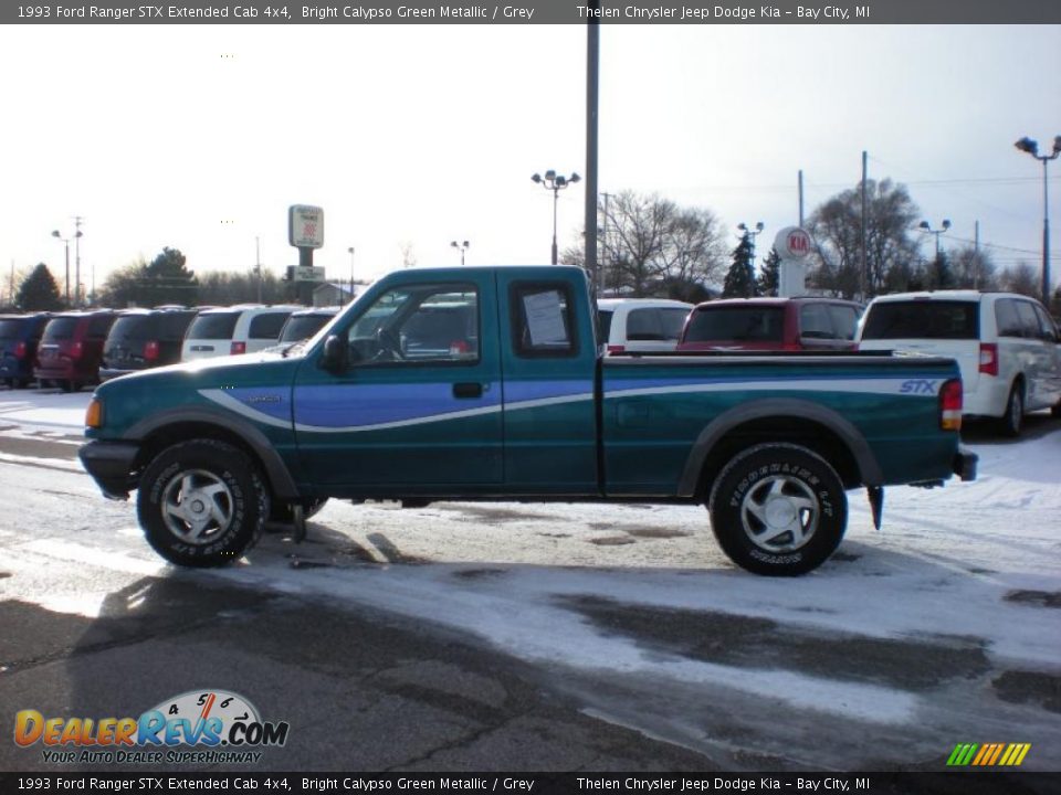 1993 Ford Ranger STX Extended Cab 4x4 Bright Calypso Green Metallic / Grey Photo #8