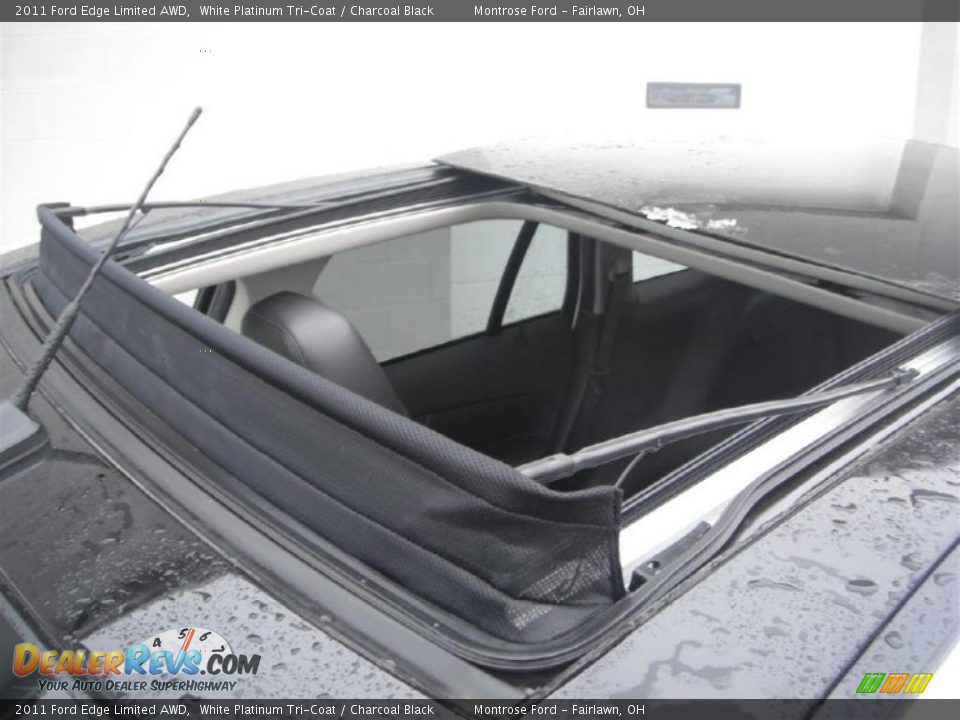 Sunroof of 2011 Ford Edge Limited AWD Photo #12