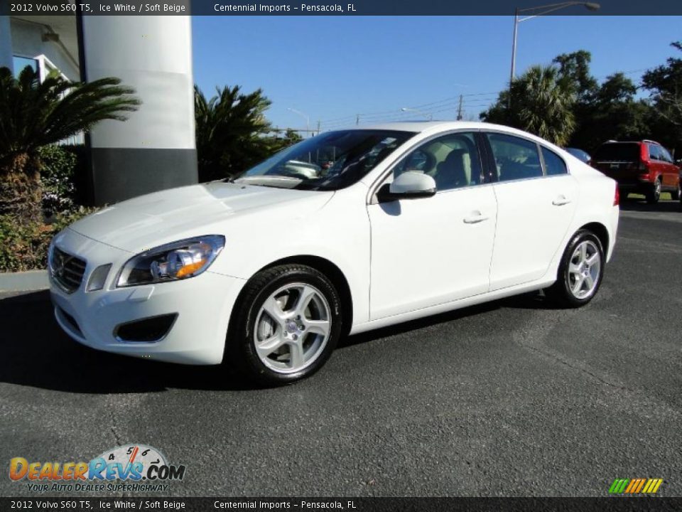 Front 3/4 View of 2012 Volvo S60 T5 Photo #1