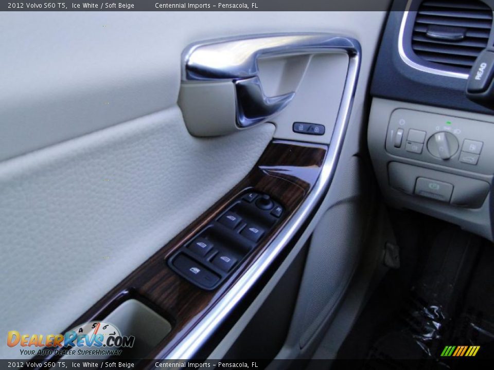 Controls of 2012 Volvo S60 T5 Photo #20