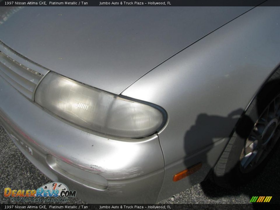 1997 Nissan Altima GXE Platinum Metallic / Tan Photo #4