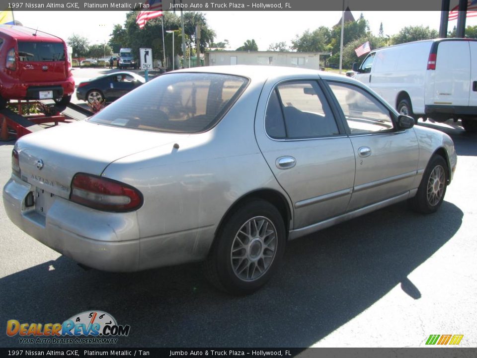 1997 Nissan Altima GXE Platinum Metallic / Tan Photo #10