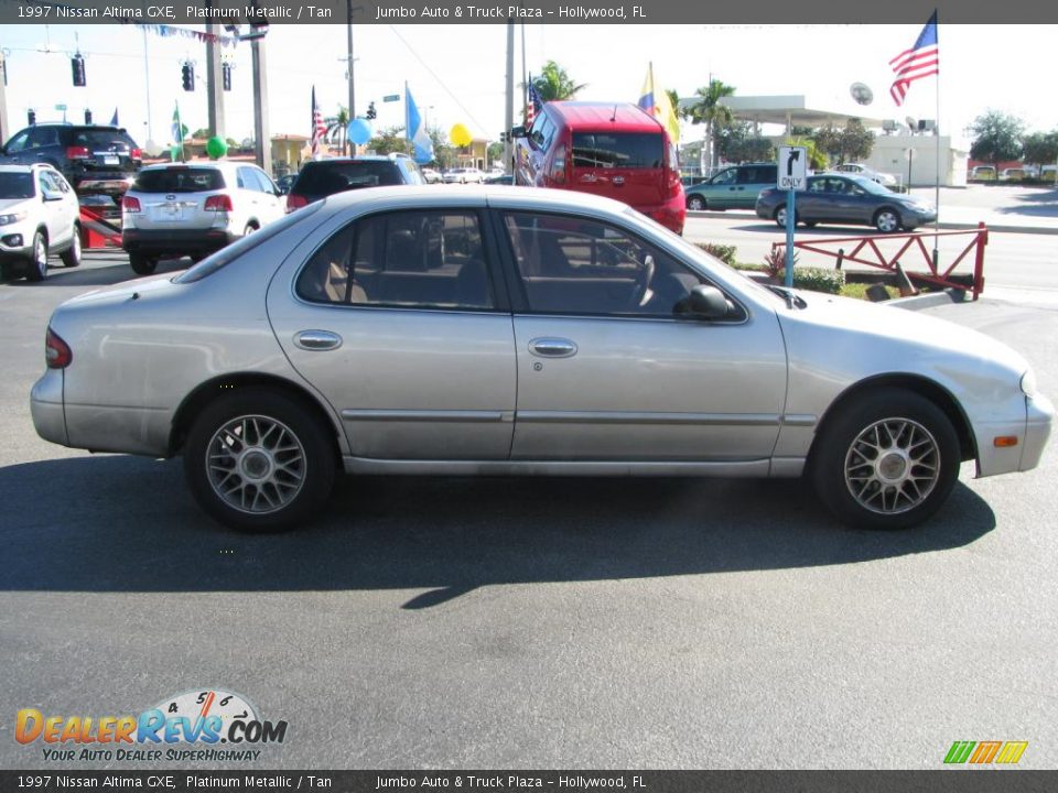 1997 Nissan Altima GXE Platinum Metallic / Tan Photo #11