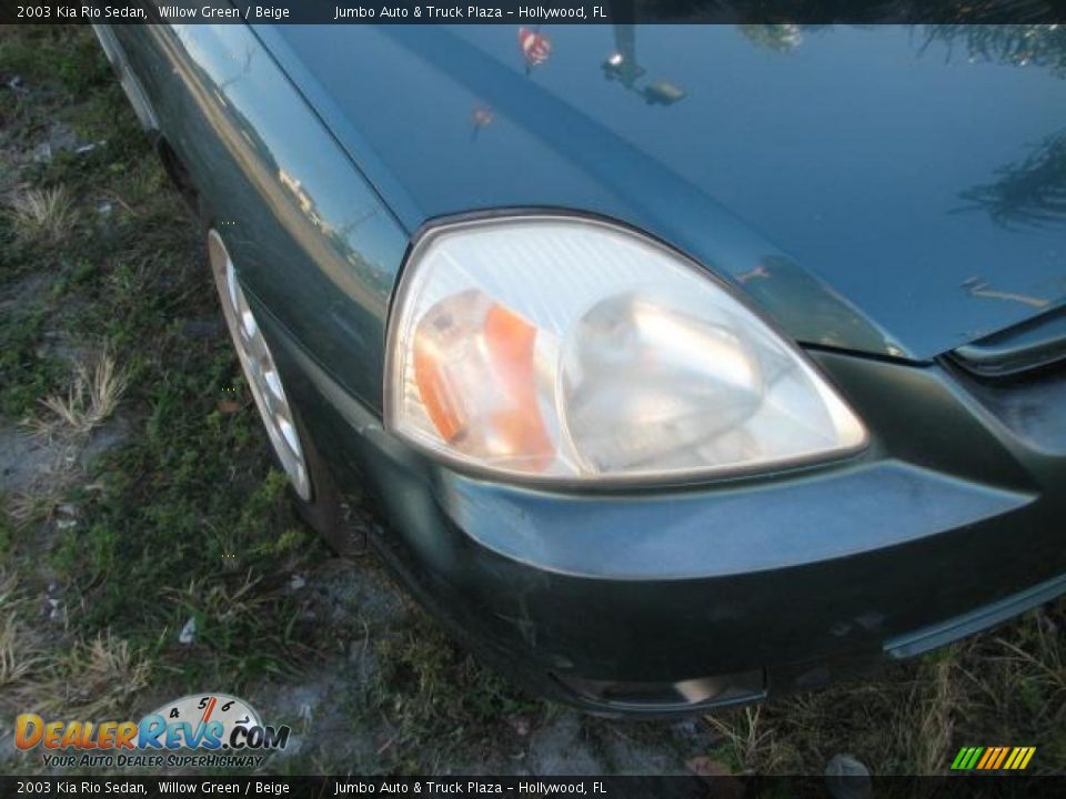 2003 Kia Rio Sedan Willow Green / Beige Photo #2