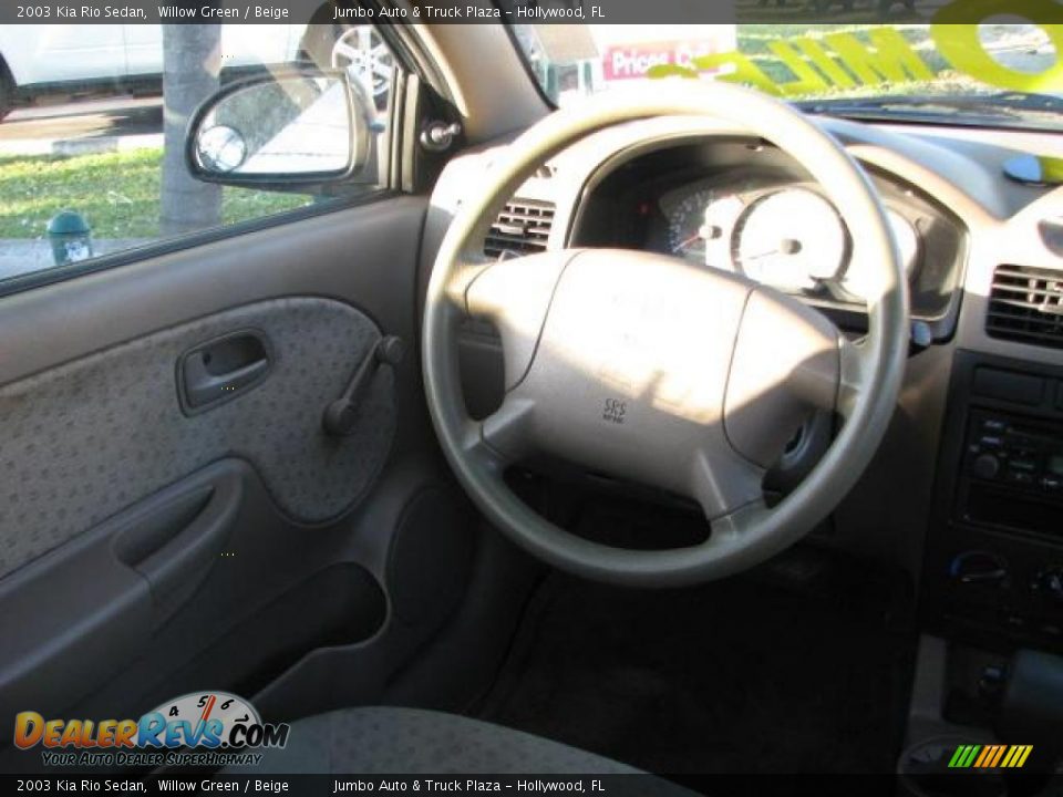2003 Kia Rio Sedan Willow Green / Beige Photo #17