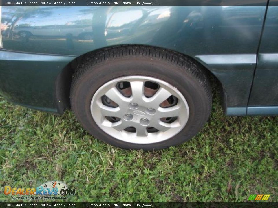 2003 Kia Rio Sedan Willow Green / Beige Photo #20
