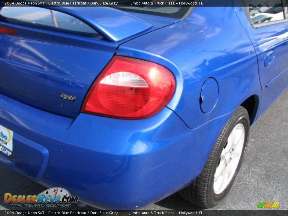 2004 Dodge Neon SXT Electric Blue Pearlcoat / Dark Slate Gray Photo #11