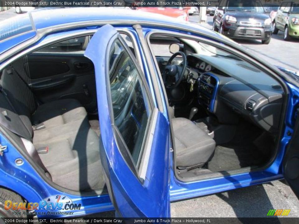 2004 Dodge Neon SXT Electric Blue Pearlcoat / Dark Slate Gray Photo #14