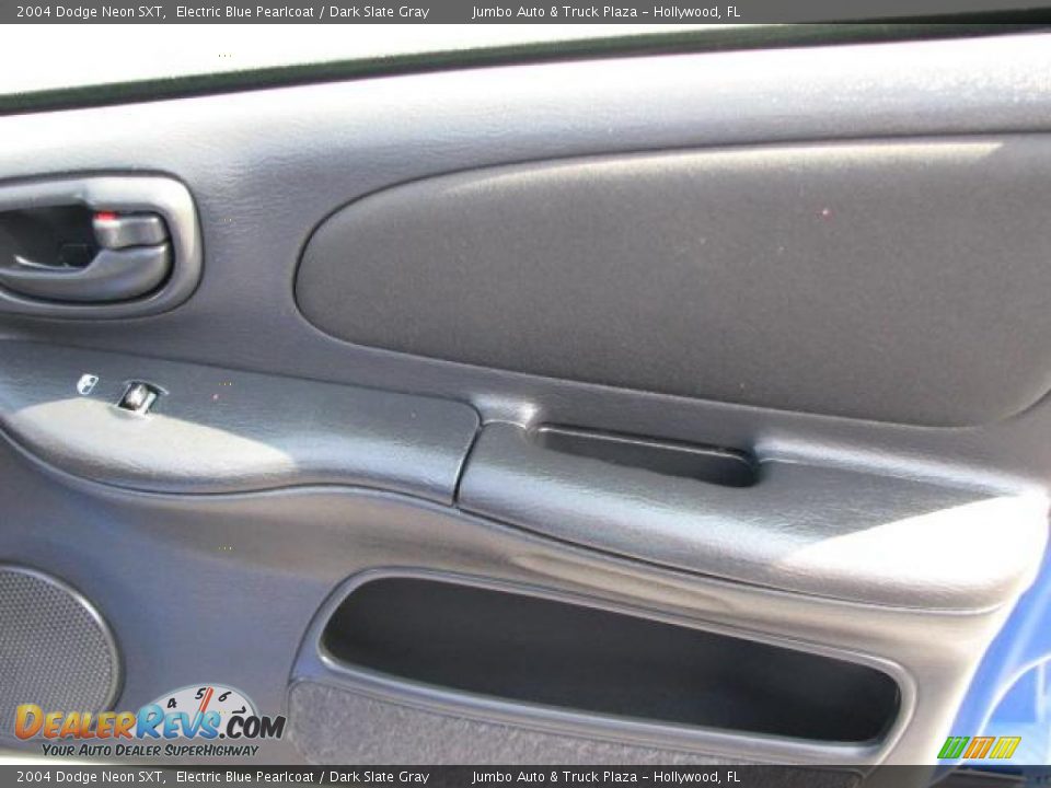 2004 Dodge Neon SXT Electric Blue Pearlcoat / Dark Slate Gray Photo #17