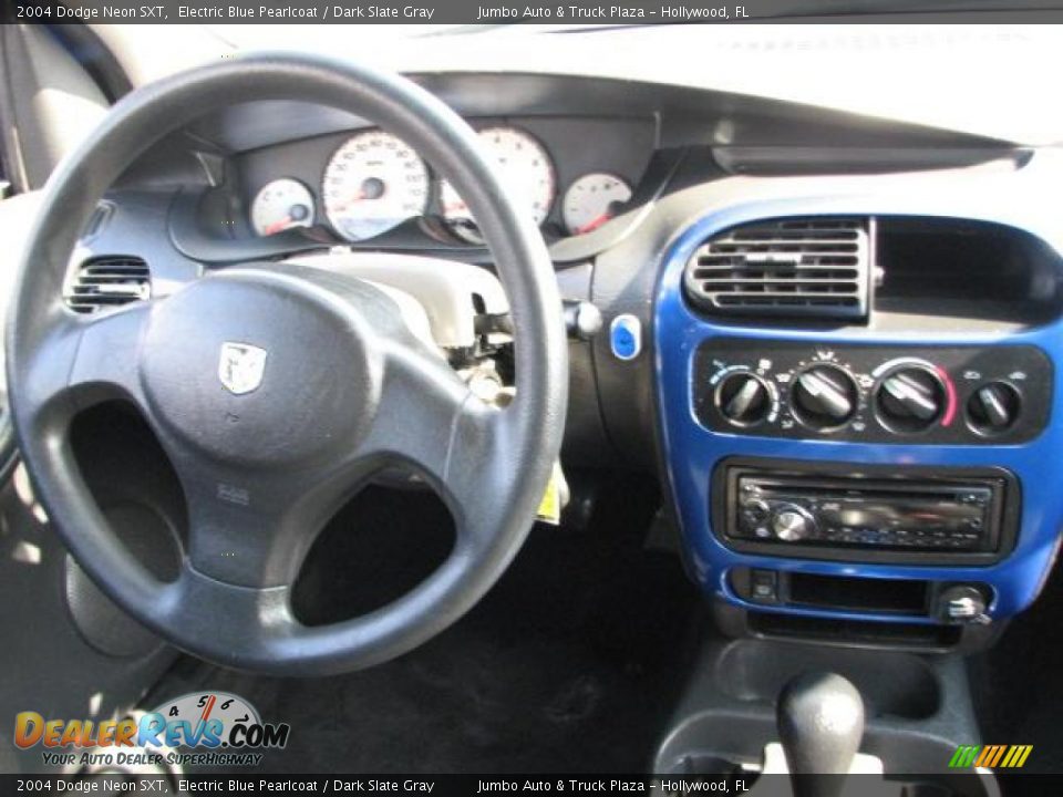 2004 Dodge Neon SXT Electric Blue Pearlcoat / Dark Slate Gray Photo #19