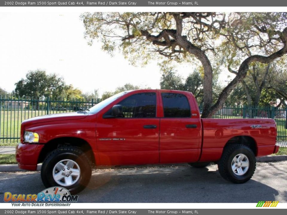 2002 Dodge Ram 1500 Sport Quad Cab 4x4 Flame Red / Dark Slate Gray Photo #2