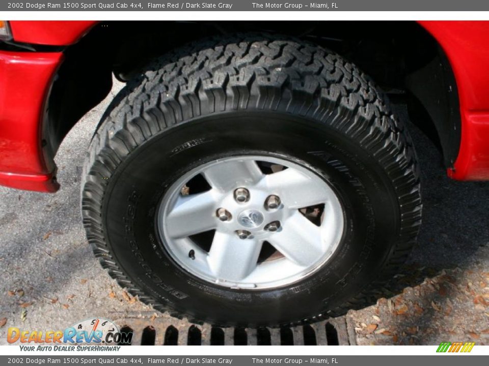 2002 Dodge Ram 1500 Sport Quad Cab 4x4 Flame Red / Dark Slate Gray Photo #15