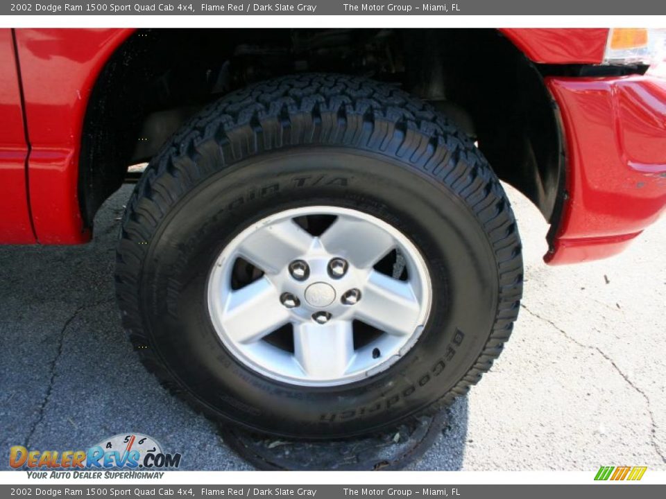 2002 Dodge Ram 1500 Sport Quad Cab 4x4 Flame Red / Dark Slate Gray Photo #16