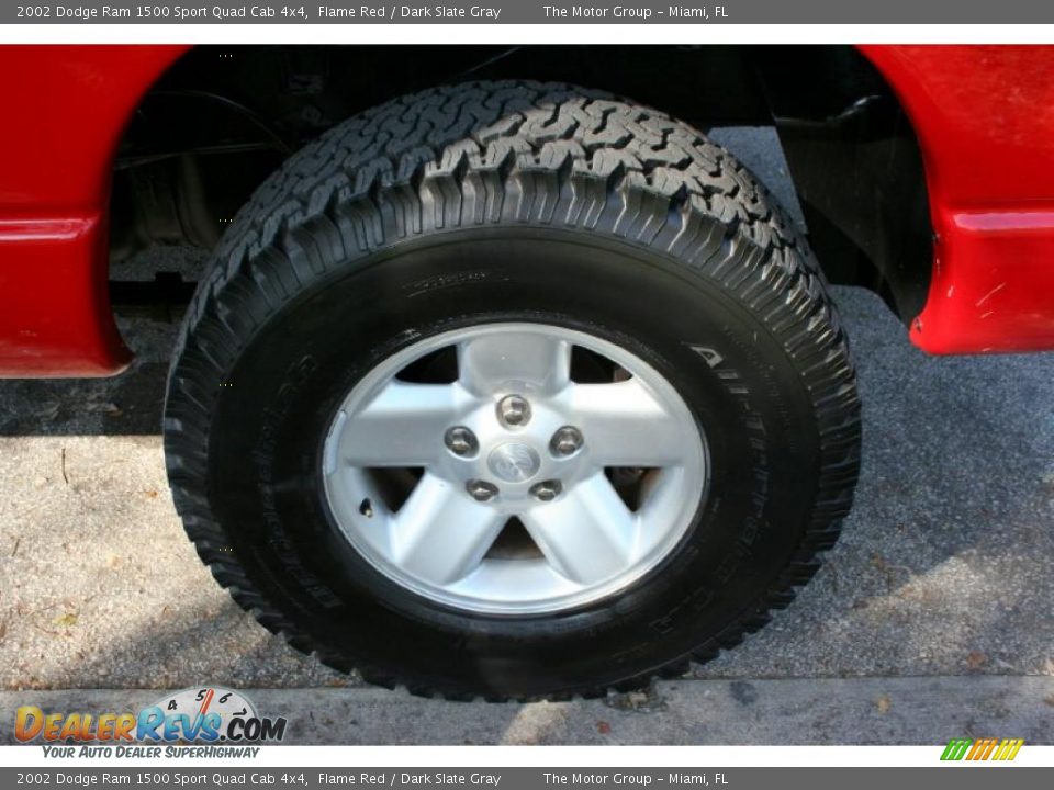 2002 Dodge Ram 1500 Sport Quad Cab 4x4 Flame Red / Dark Slate Gray Photo #18