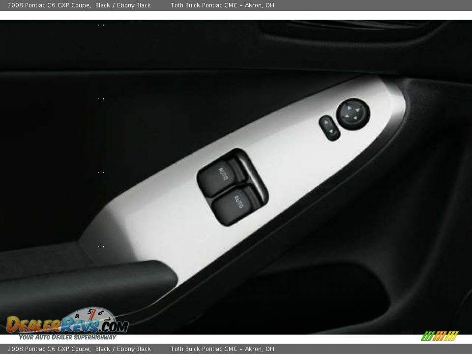 Controls of 2008 Pontiac G6 GXP Coupe Photo #9