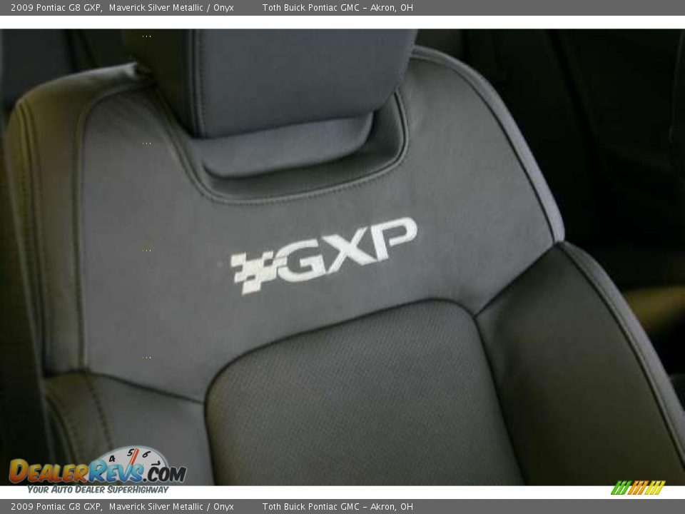 2009 Pontiac G8 GXP Logo Photo #25