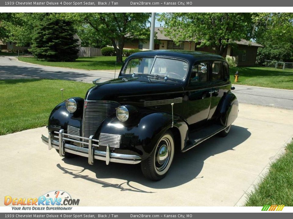 1939 Chevrolet Master Deluxe 4 Door Sport Sedan Black / Tan Photo #3