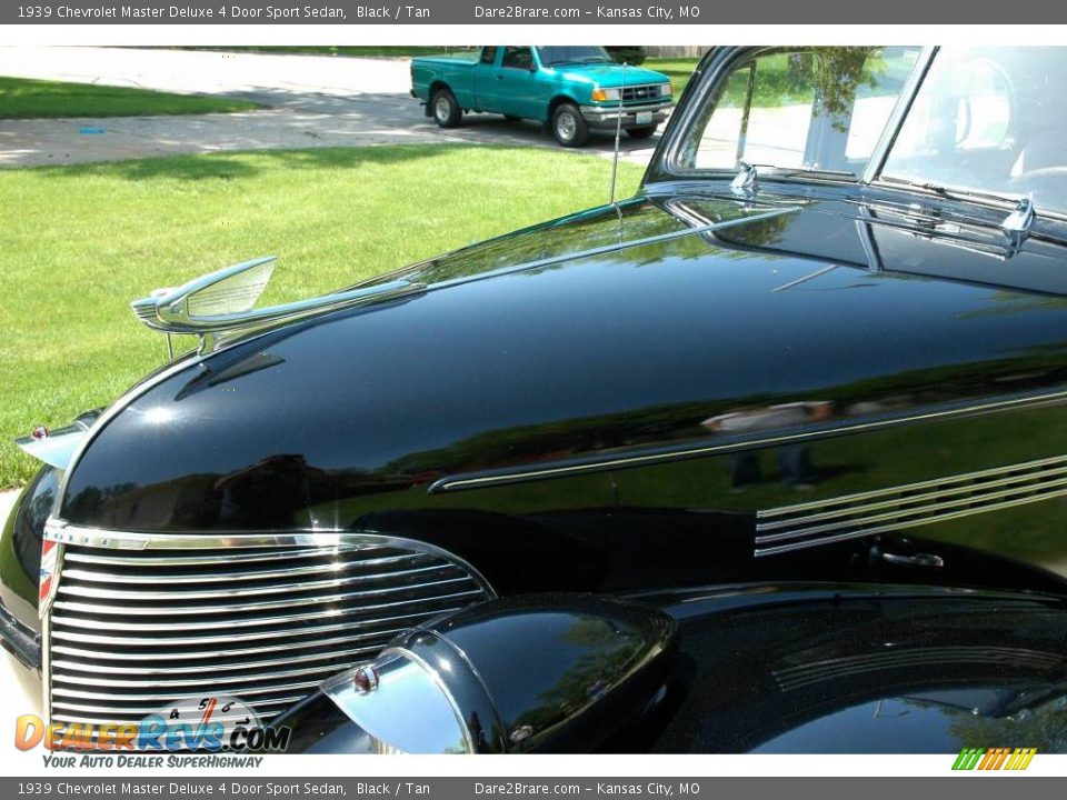 1939 Chevrolet Master Deluxe 4 Door Sport Sedan Black / Tan Photo #22