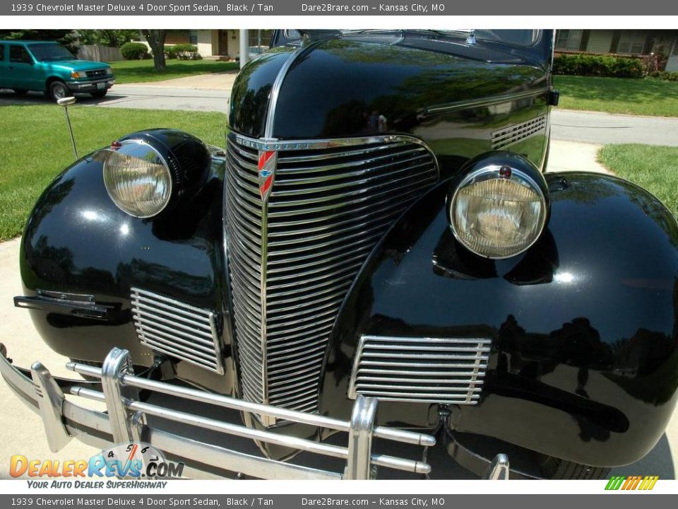 1939 Chevrolet Master Deluxe 4 Door Sport Sedan Black / Tan Photo #24