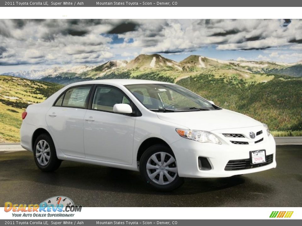 Front 3/4 View of 2011 Toyota Corolla LE Photo #1